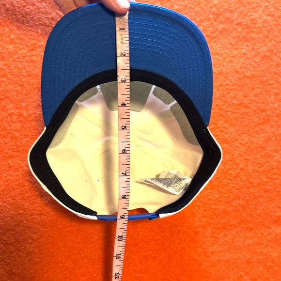 Vans off the Wall Vans Design Co. white blue and red cap hat NWT - Picture 7 of 7